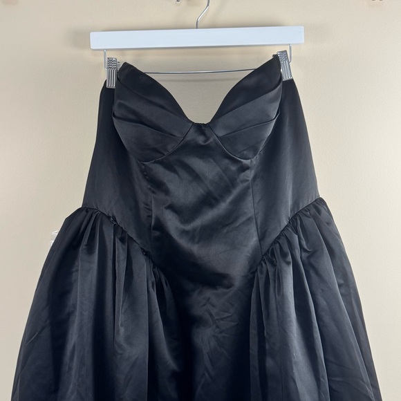 AZAZIE ATELIER Relana Black Sleeveless Bandeau Ballgown - Picture 3 of 14